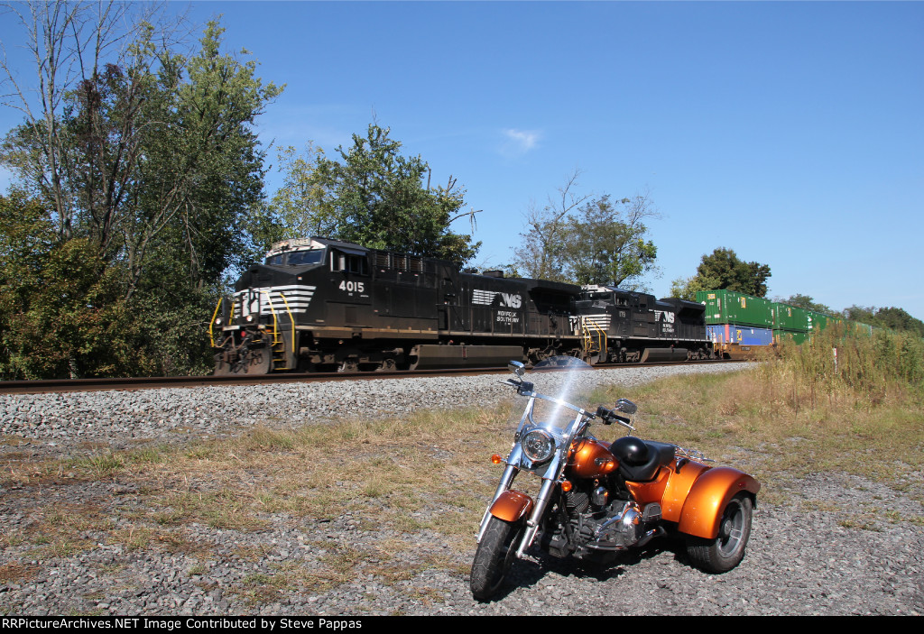 NS 4015, NS 1179, and a Harley-Davidson Freewheeler